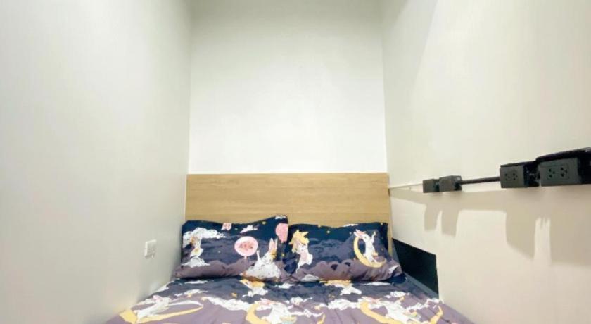 Sleepbox Hostel Suratthani Surat Thani Exterior photo